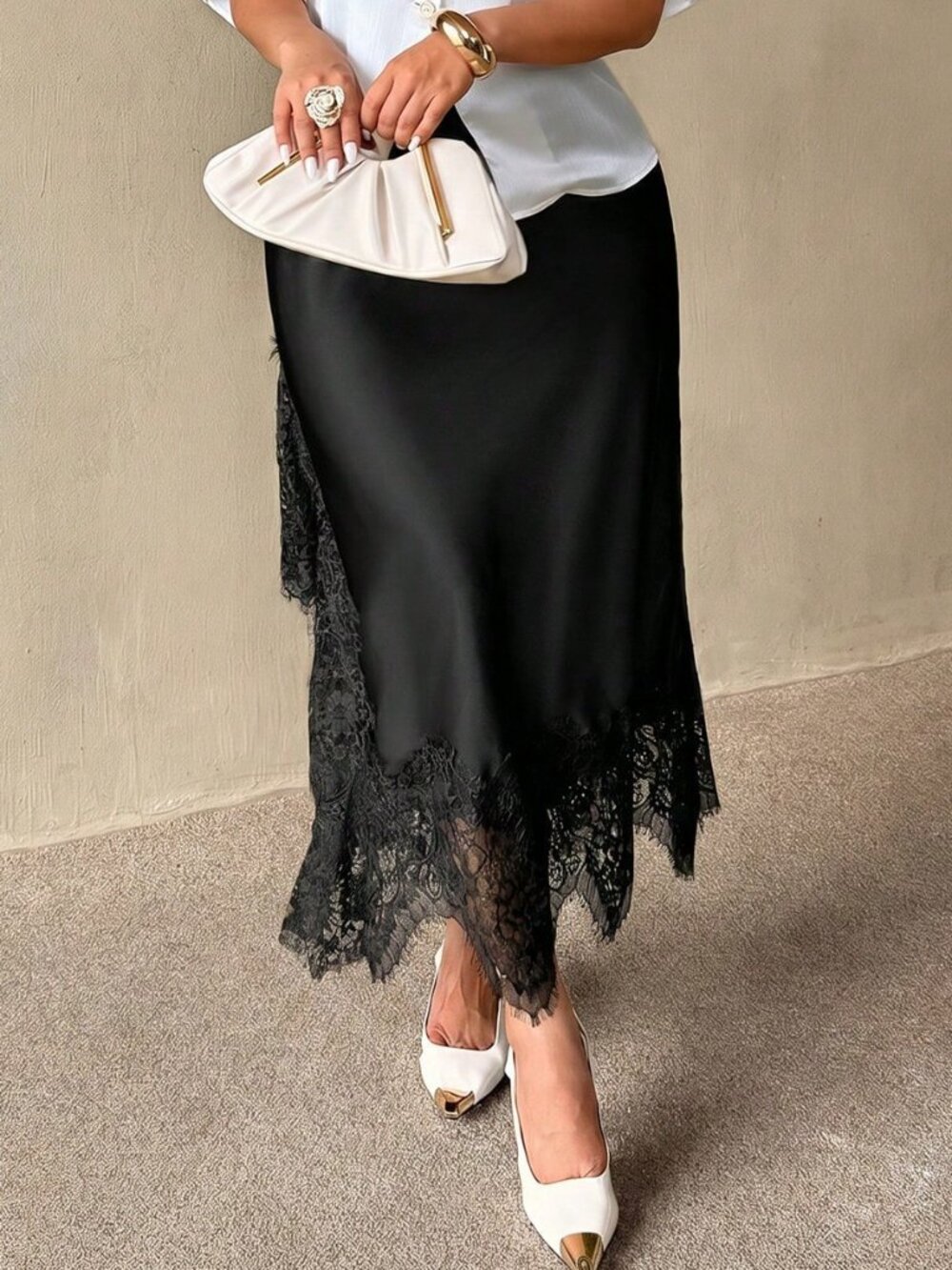 Black Elegant Women's Plus Size Lace Patchwork Skirt with High Slit - Picture 6 of 7